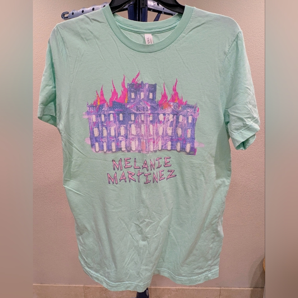 Melanie Martinez Ultimate K-12 Deluxe VIP Package Exclusive Tour T-Shirt M Green